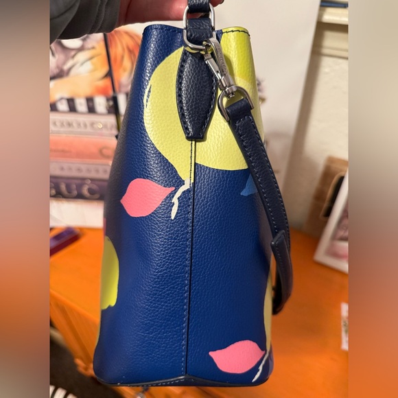 Kate Spade Eva Lemon Zest Print Bucket Bag EUC - Picture 5 of 10